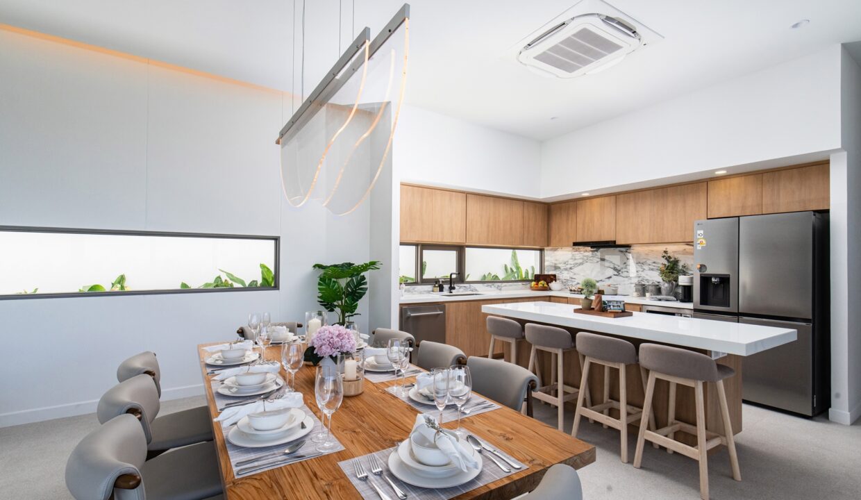 RE-Dining area + Kitchen